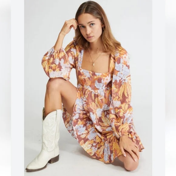 MinkPink Dress NWT - Picture 1 of 14